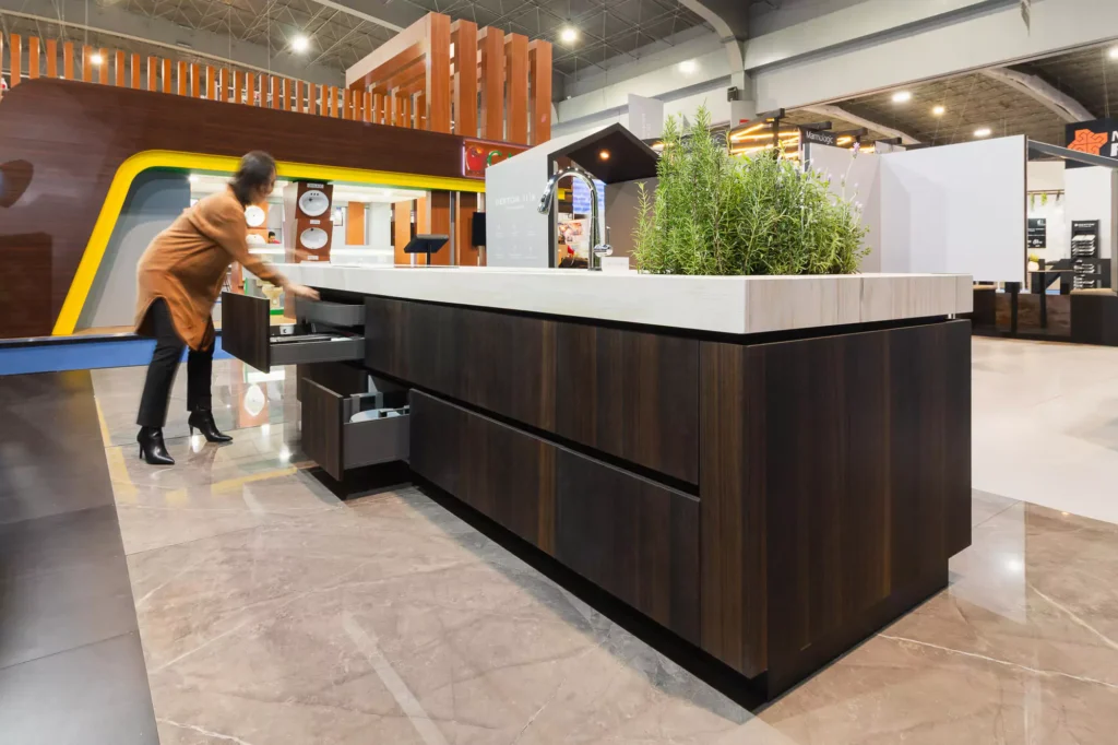 Custom kitchen designed by Vitelier in collaboration with Cosentino for Obra Blanca 2019