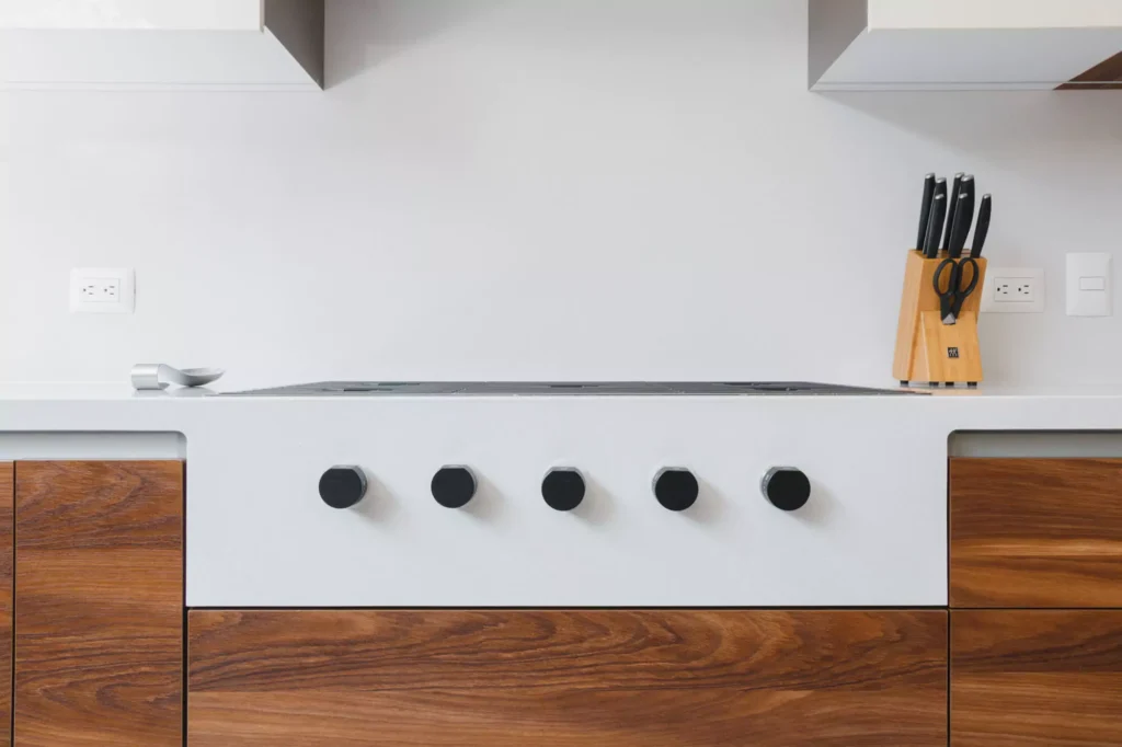 Modern kitchen with central island designed by Vitelier at Santa Anita, Colonia Lomas Hipódromo, Mexico City.