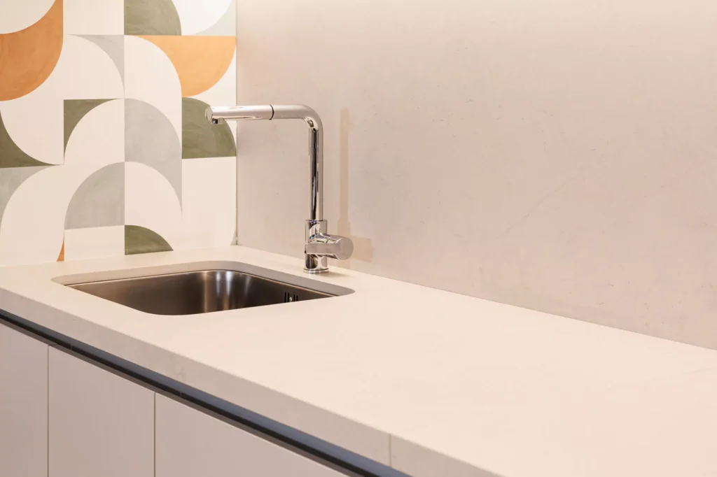 Custom beige cashmere kitchen designed by Vitelier at Edificio Josefa in Colonia Juárez, Mexico City.