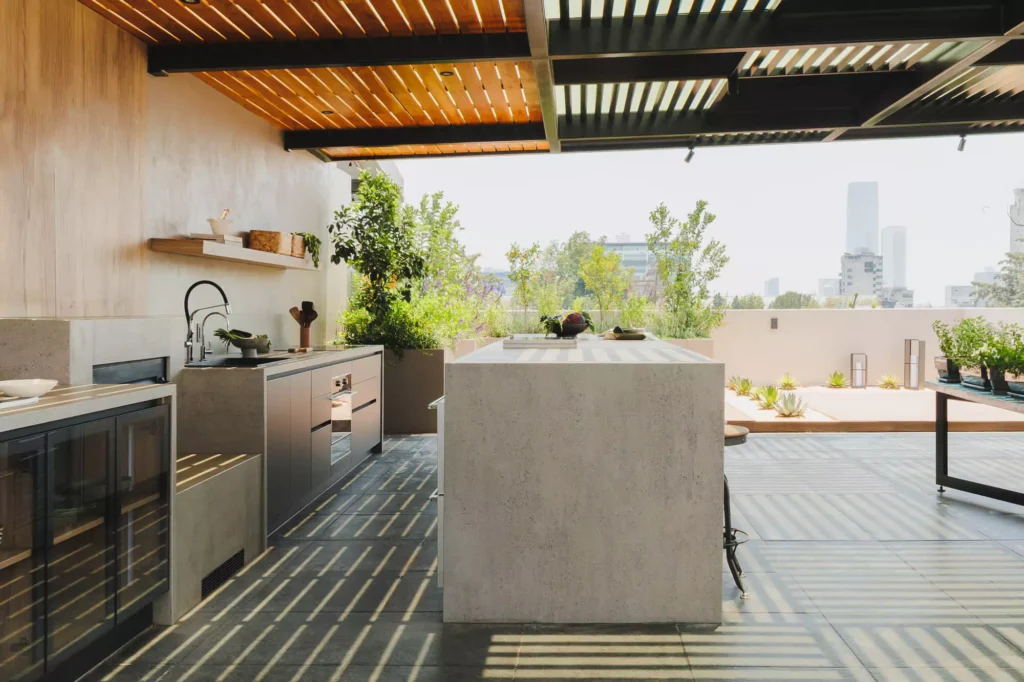 Outdoor kitchen design by Vitelier at Flamencos 68, Colonia San José Insurgentes, Mexico City.