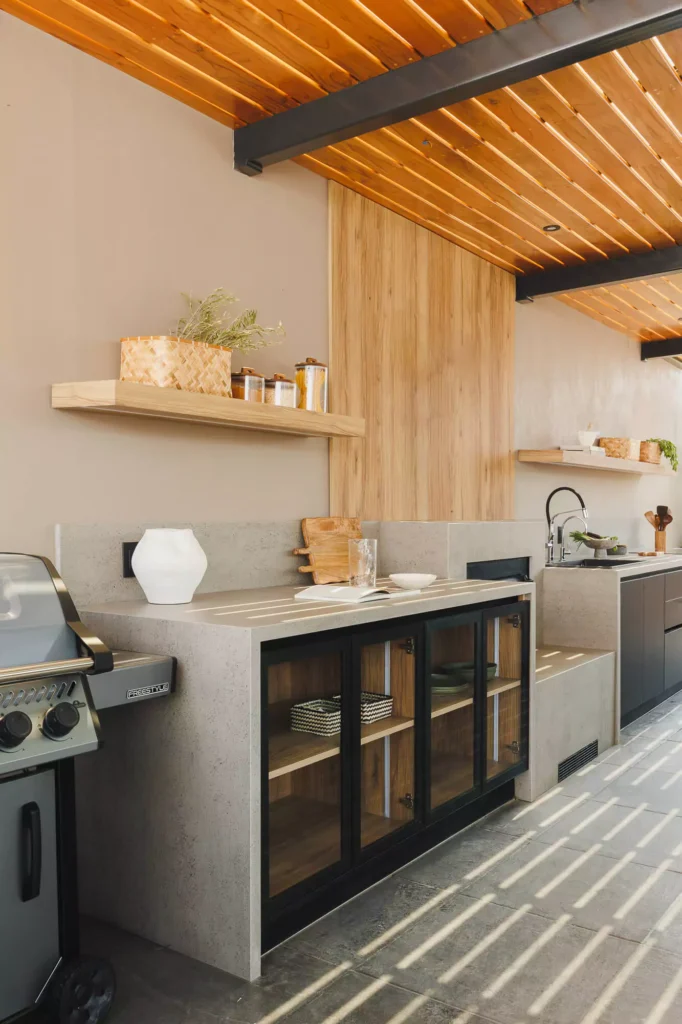 Outdoor kitchen design by Vitelier at Flamencos 68, Colonia San José Insurgentes, Mexico City.