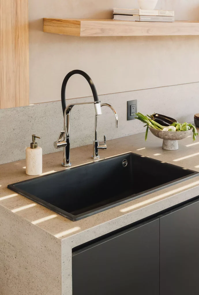 Outdoor kitchen design by Vitelier at Flamencos 68, Colonia San José Insurgentes, Mexico City.