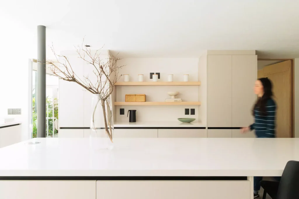 Diseño de cocina moderna por Vitelier en Nubes, Colonia Pedregal, Ciudad de México.