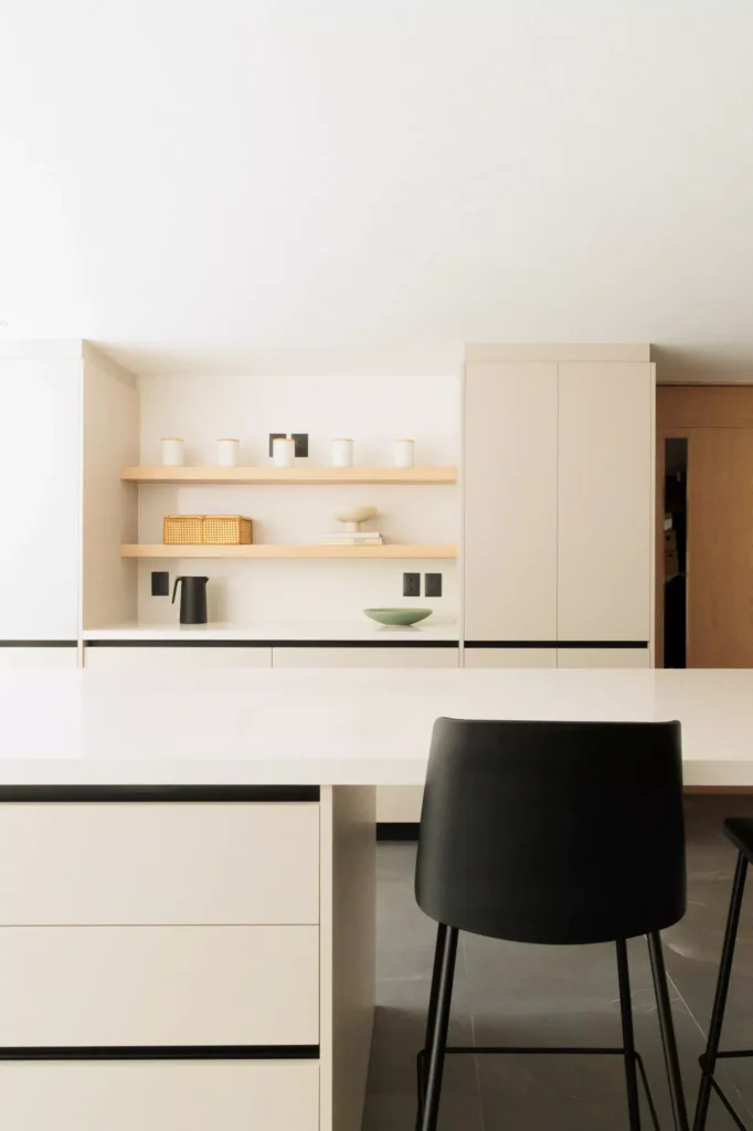 Diseño de cocina moderna por Vitelier en Nubes, Colonia Pedregal, Ciudad de México.