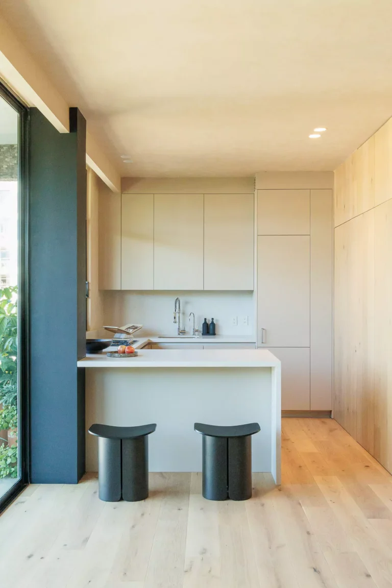 Cocina moderna diseñada por Vitelier en calle Cuernavaca, Colonia Condesa, Ciudad de México.