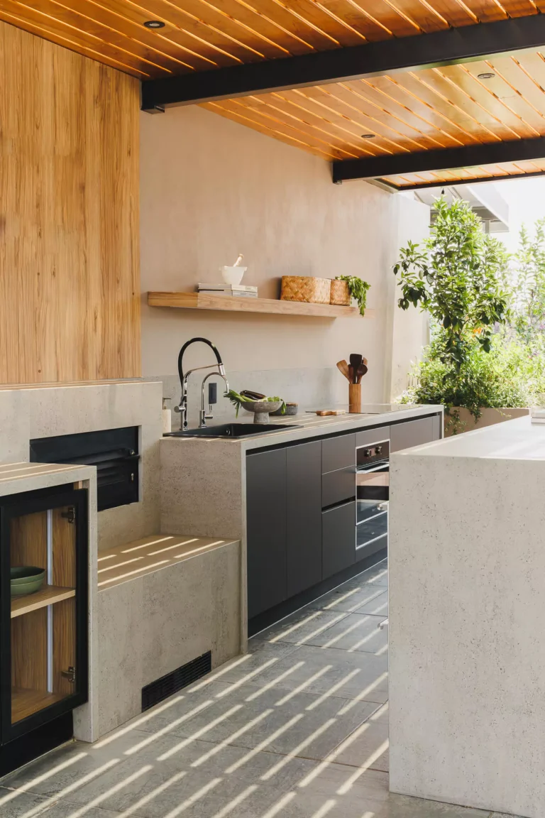 Diseño de cocina exterior por Vitelier en Flamencos 68 en la Colonia San José Insurgentes de la Ciudad de México