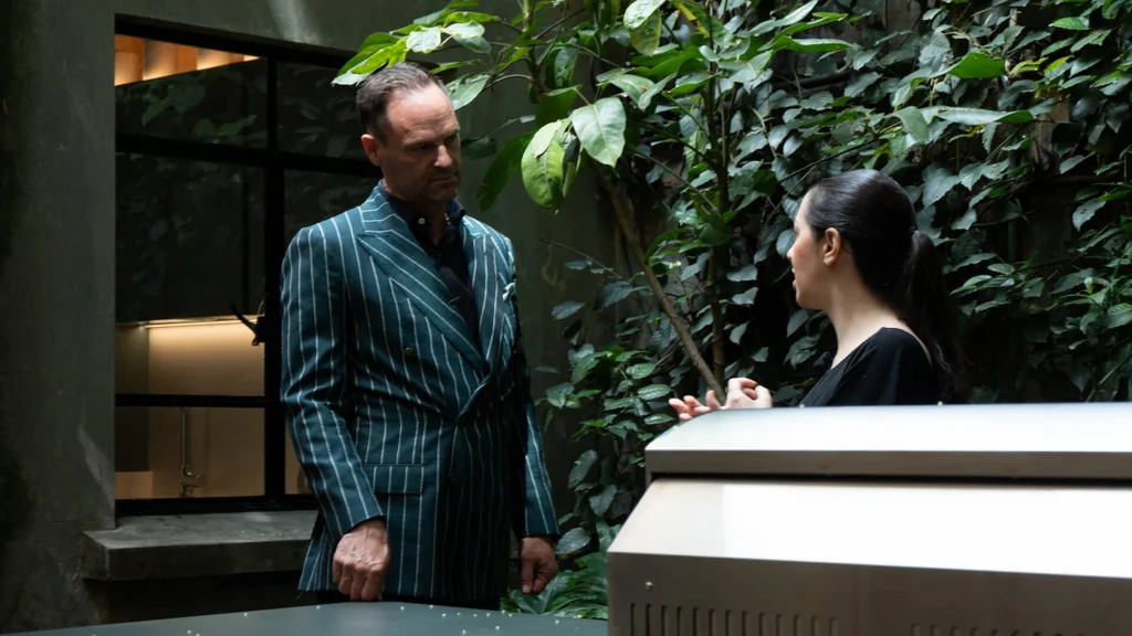 Axel Kniehl de Miele y equipo Vitelier junto a la cocina exterior Fuori en el jardín de Casa Vitelier